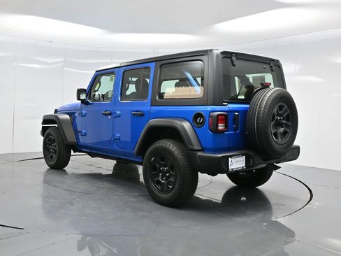 Used 2025 Jeep Wrangler Sport image 6