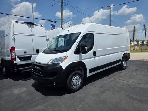 Used 2025 RAM ProMaster 2500 w/ Convenience Group FWD image 28