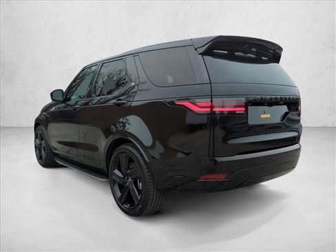 Used 2024 Land Rover Discovery Dynamic SE image 12