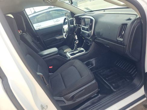 Used 2022 Chevrolet Colorado LT w/ Fleet Safety Package image 10