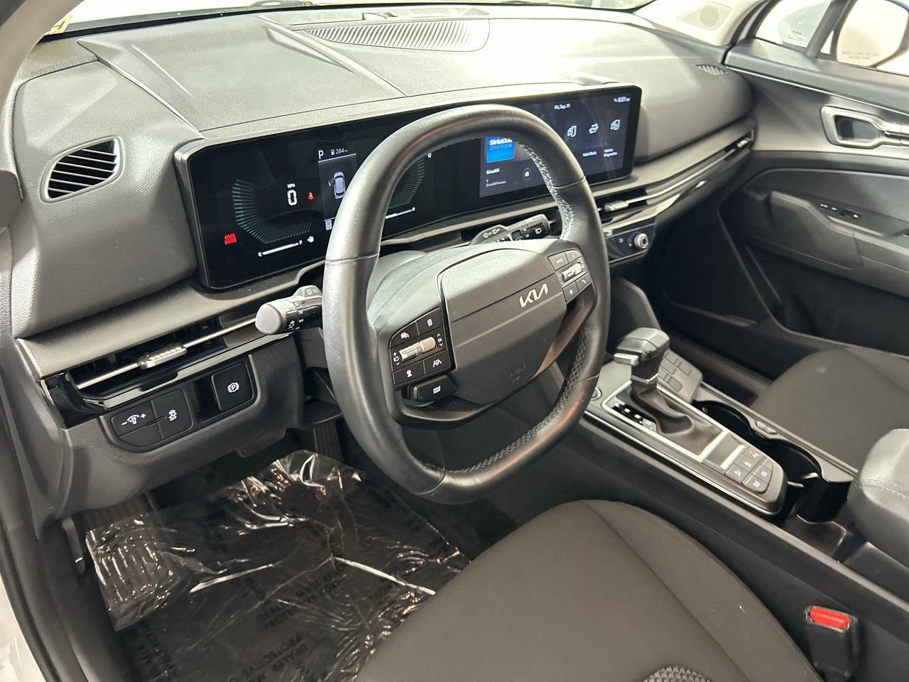 Used 2026 Kia Sportage LX FWD image 12