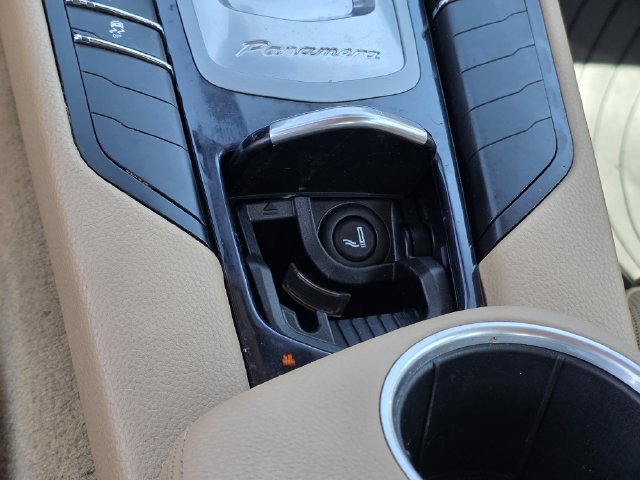 Used 2016 Porsche Panamera 4 AWD/4WD image 29