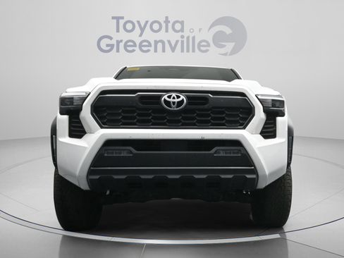Certified 2024 Toyota Tacoma TRD Off-Road AWD/4WD image 23