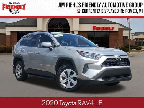 Used 2020 Toyota RAV4 LE image 1