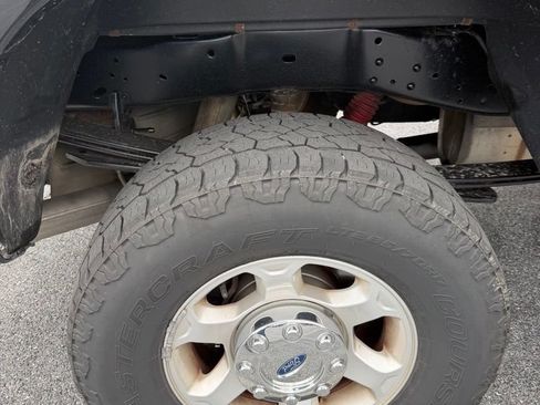 Used 2014 Ford F250 XLT w/ Snow Plow Prep Package AWD/4WD image 15