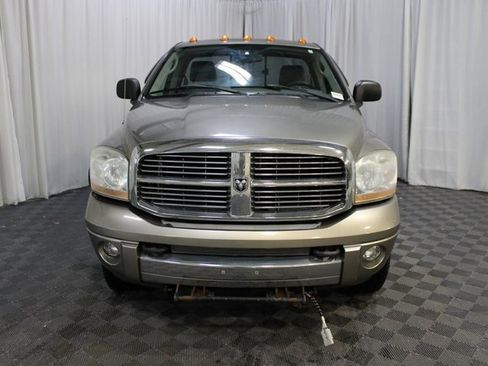 Used 2006 Dodge Ram 2500 Truck Laramie image 2