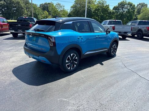 Used 2025 Nissan Kicks SR AWD/4WD image 5