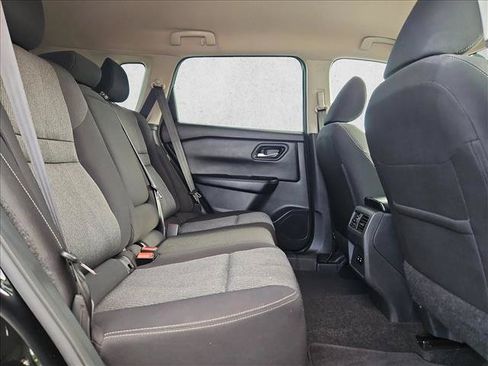 Used 2025 Nissan Rogue SV FWD image 18