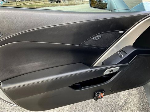 Used 2019 Chevrolet Corvette Stingray Coupe w/ Battery Protection Package image 18