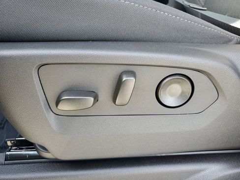 New 2026 Chevrolet Suburban LS image 21