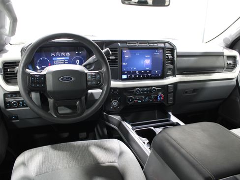Used 2023 Ford F250 XLT w/ Tremor Off-Road Package AWD/4WD image 2