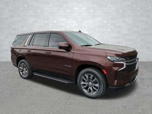 Used 2022 Chevrolet Tahoe LT w/ Luxury Package RWD image 2