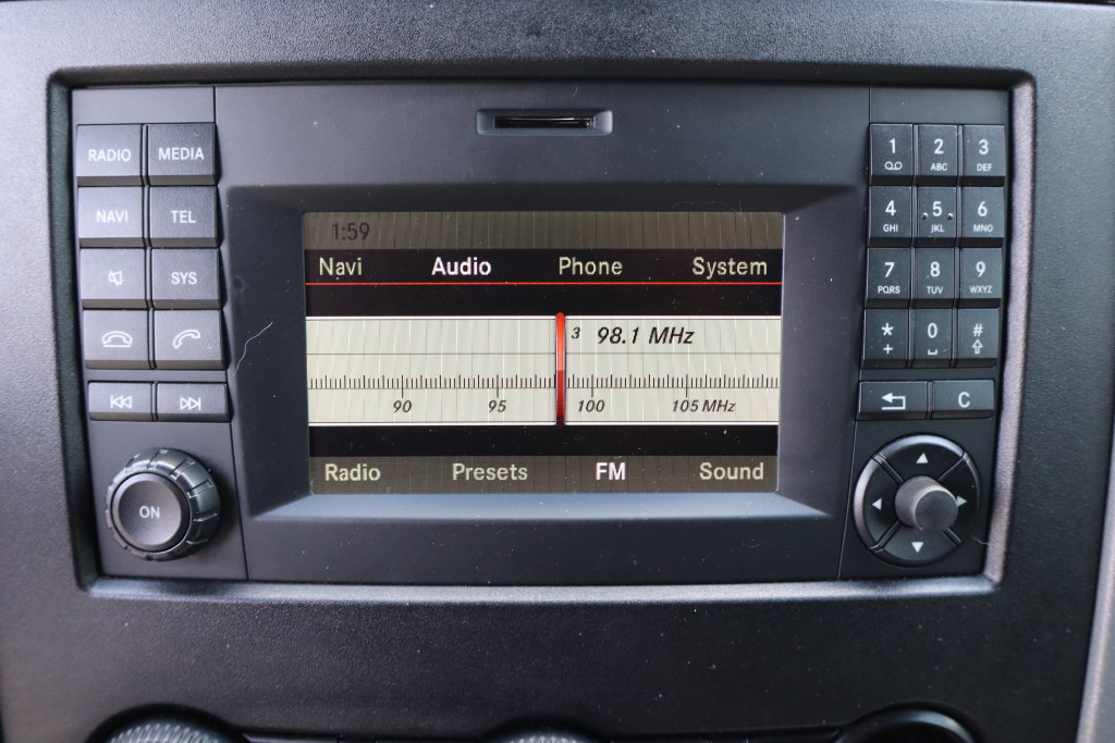 Used 2015 Mercedes-Benz Sprinter 2500 image 10