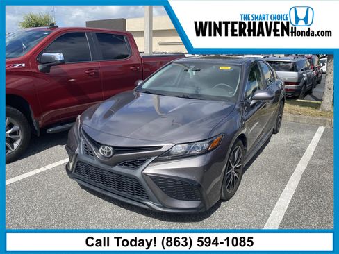 Used 2021 Toyota Camry SE w/ Cold Weather Package AWD/4WD image 1