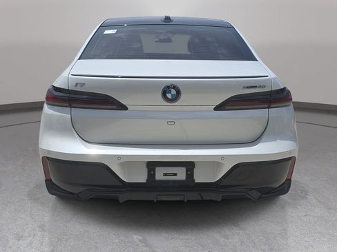Certified 2023 BMW i7 xDrive60 AWD/4WD image 6