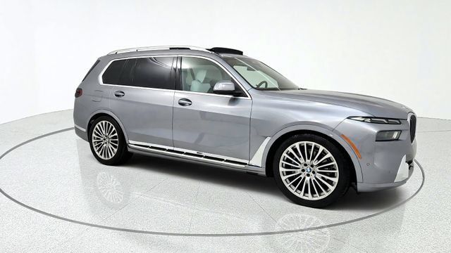 Used 2024 BMW X7 xDrive40i w/ Premium Package AWD/4WD image 1