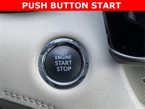 Certified 2022 Toyota Highlander XLE image 34