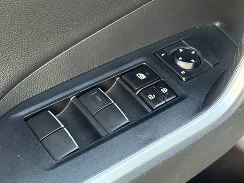 Used 2019 Toyota RAV4 XSE AWD/4WD image 21