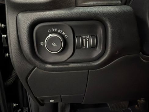 Used 2019 RAM 2500 Tradesman AWD/4WD image 25