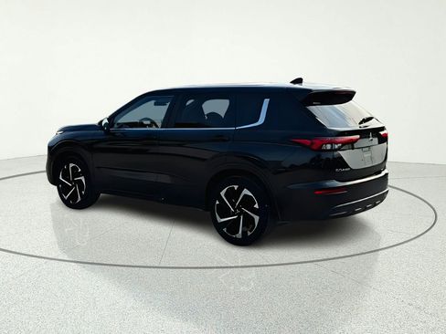 Used 2022 Mitsubishi Outlander ES FWD image 4