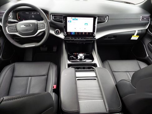 New 2026 Jeep Grand Wagoneer Limited AWD/4WD image 3