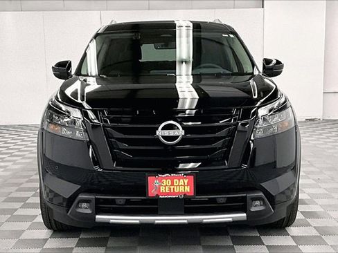 New 2025 Nissan Pathfinder Platinum w/ Lighting Package (N93) image 16