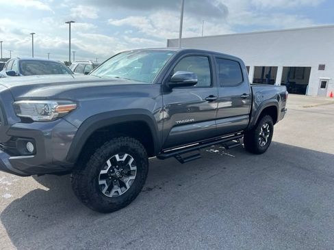 Used 2021 Toyota Tacoma TRD Off-Road AWD/4WD image 10
