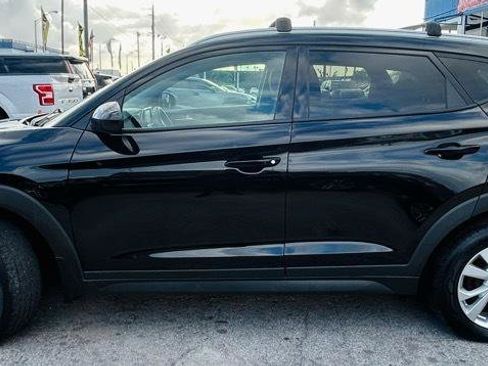 Used 2021 Hyundai Tucson Value FWD image 2