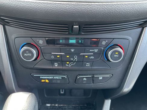 Used 2017 Ford Escape SE w/ Equipment Group 201A image 24