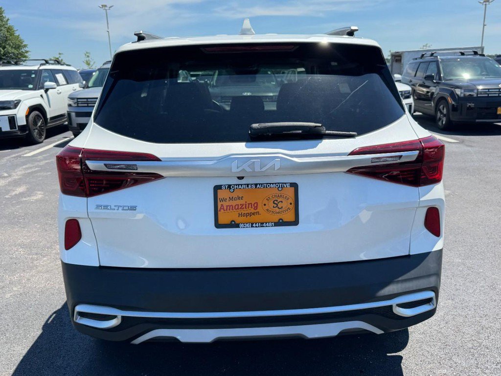 Used 2022 Kia Seltos EX AWD/4WD image 4