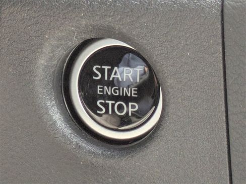 Used 2024 Nissan Frontier SV w/ Hardbody Edition image 33