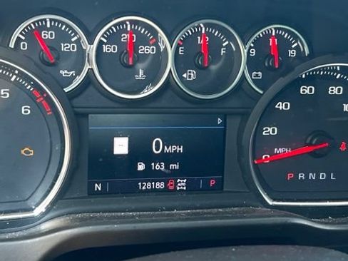 Used 2019 Chevrolet Silverado 1500 LTZ w/ LTZ Premium Package AWD/4WD image 5