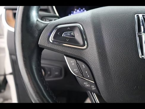 Used 2019 Lincoln MKC Reserve w/ MKC Technology Package FWD image 26