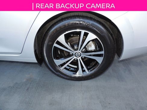 Used 2022 Nissan Sentra SV image 11