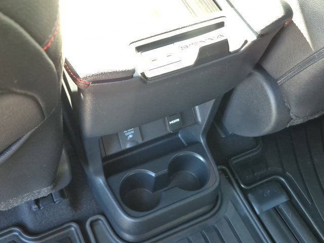 Used 2026 Toyota Sienna XSE FWD image 17