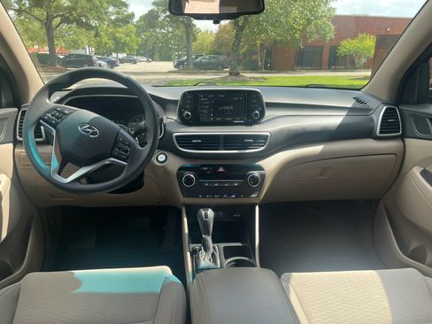 Used 2020 Hyundai Tucson Value FWD image 16
