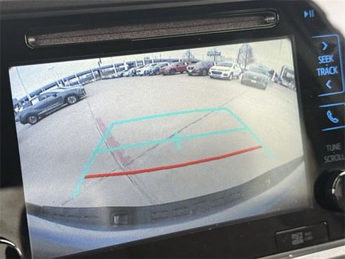 Used 2019 Toyota Tacoma TRD Sport w/ Technology Package image 18