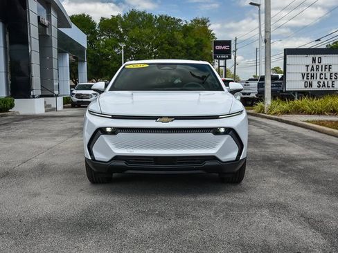 Used 2025 Chevrolet Equinox EV LT image 4