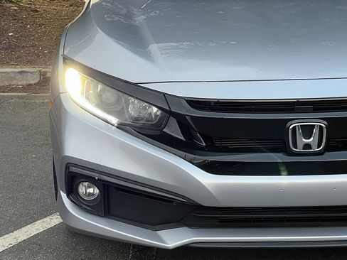 Used 2021 Honda Civic Sport image 4