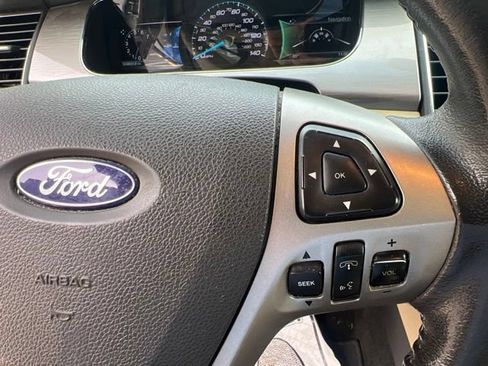 Used 2017 Ford Taurus SEL w/ Equipment Group 201A FWD image 24