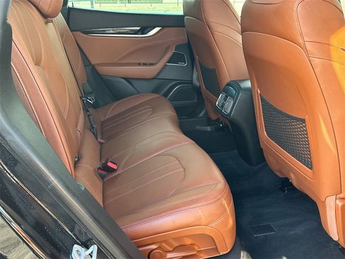 Used 2021 Maserati Levante GranSport image 16