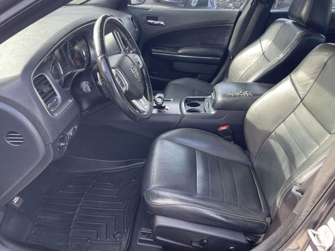Used 2013 Dodge Charger SXT Plus image 5
