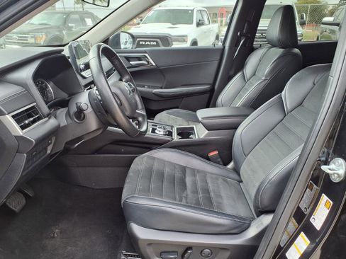 Used 2024 Mitsubishi Outlander SE image 18