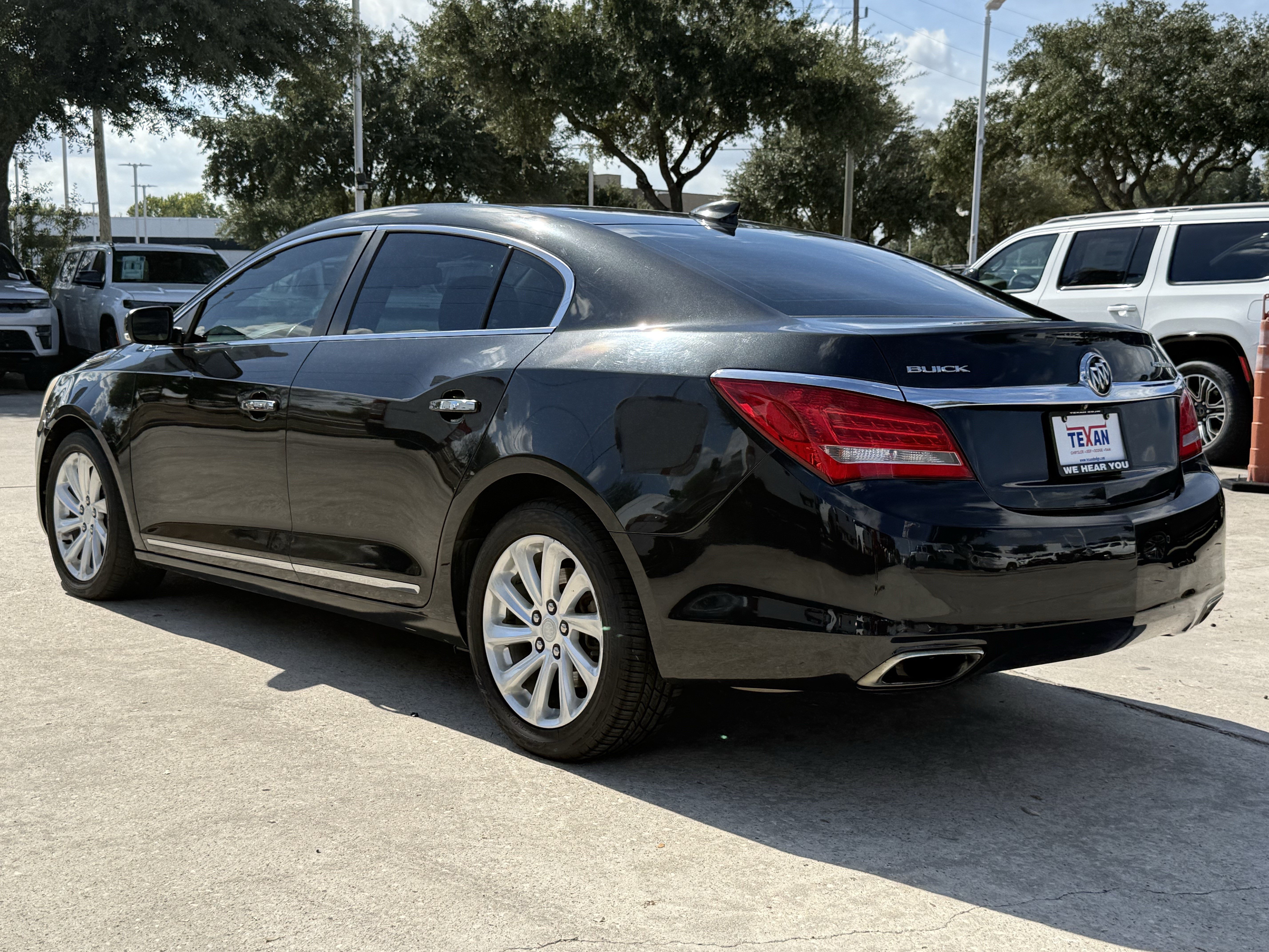 Used 2015 Buick LaCrosse Leather w/ Driver Confidence Package #1 FWD image 7