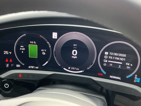 Certified 2025 Porsche Taycan image 21