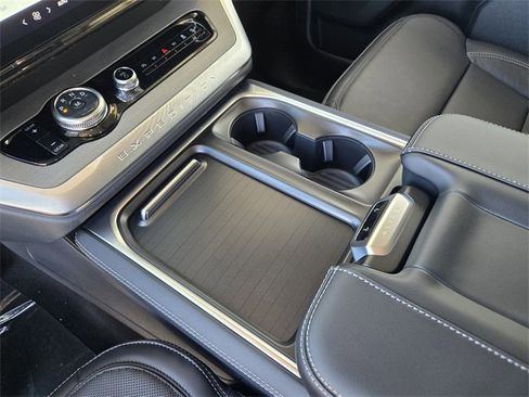 New 2026 Ford Expedition Max Platinum w/ Driver's Package image 16