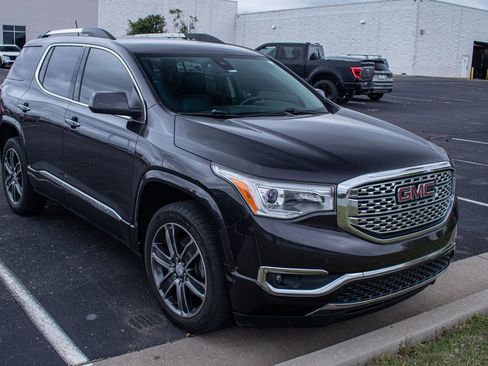 Used 2019 GMC Acadia Denali w/ LPO, Cargo Package FWD image 3