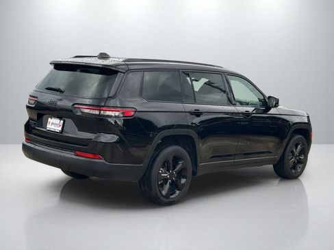 Used 2024 Jeep Grand Cherokee L Altitude AWD/4WD image 5