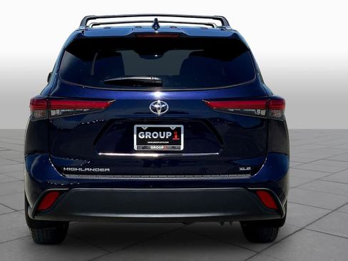 Used 2023 Toyota Highlander XLE image 5