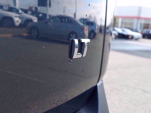 Used 2019 Chevrolet Traverse LT image 30